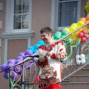 Друзья-артисты, политики и другие известные люди
